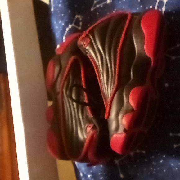 Shoes - Picture 3 of 4